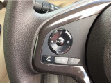 【ステリモ】ステアリングリモコンスイッチにてオーディオ操作可能となっております。運転にも集中できます。