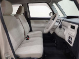 見通しのよいすっきりとした視界で、誰でも運転しやすいです。運転のしやすさは疲れにくさにも繋がりますよ♪