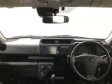 見通しのよいすっきりとした視界で、誰でも運転しやすいです。運転のしやすさは疲れにくさにも繋がりますよ♪