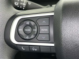 ステアリングスイッチ装備!運転しながら手元でオーディオの操作などができます。