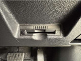 ETC付きです。高速道路料金所での小銭の出し入れや雨天時における窓の開け閉めなどの煩わしさが解消できます。料金所の通過もスムーズで快適ですよ。