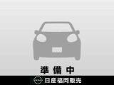 セレナ 1.2 e-POWER ハイウェイスターV セカンドスライドアップシート 