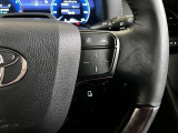 ステアリング右側のスイッチになります。全車追従機能付きクルーズコントロールが付いているので長距離運転も快適に運転できます。