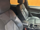 マカン  4WD 本革シート