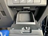 運転席横にある、小物収納スペース