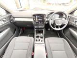 XC40 B4 モメンタム 