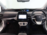 高いホールド性で運転姿勢が安定します。長距離ドライブでも疲れにくいのが魅力です。快適なドライビングライフをお送りください♪