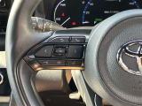 ステアリングスイッチ付きで運転中、前方から目線をそらすことなく、オーディオ等の操作が可能です!