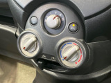 寒い冬も暑い夏も全席に快適な空調を届けてくれる、ダイヤル式エアコンを装備♪
