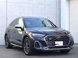 デザイン・ボディカラーが都会的な建物にも非常に良く映えます。クール・知的。Audiの持つ「品の良さ」が伝わってきます。