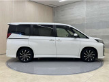 「中古車ハイブリッド保証」付き。ハイブリット機構を無償で保証します。保証期間は初度登録年月から10年目まで、または3年間の長い方。但し累計走行距離が20万km以内。
