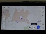 純正ナビを装備。タッチパネル式で使いやすく、お出かけもラクラクです。