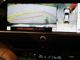 【パノラミックビューモニター】専用のカメラにより、上から見下ろしたような視点で360度クルマの周囲を確認することができます☆死角部分も確認しやすく、狭い場所での切り返しや駐車もスムーズに行えます。