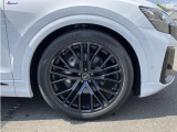 正規ディーラー (株)ファーレン古都 Audi京都南のお車をご覧いただき有難うございます。気になる点やご相談などお気軽にお問い合わせくださいませ。