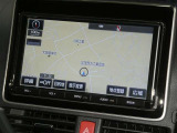 【9インチ純正ナビ】純正ナビを装備。タッチパネル式で使いやすく、詳細地図により目的地をピンポイントで設定できます。初めての道でも迷いにくく、ロングドライブも快適ですよ♪
