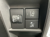 ドライバーへ逸脱の危険を知らせ車線逸脱を回避するようステアリング操作を支援してくれる路外逸脱抑制機能、ブレーキの補助操作を行い減速して衝突被害を軽減する衝突軽減ブレーキ付きです!