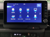 ナビゲーションはフルセグTV、インターナビ対応のGathers純正メモリーナビを搭載しています。Bluetoothオーディオ機能がありますので、スマートフォンなどの音楽も再生できます。
