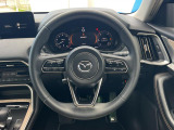 【純正革巻きステアリング】上質な革を使用することで、手にしっかり馴染みとても運転しやすいハンドルです♪