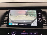 バックモニター付きで、車庫入れやバック時の後方確認をサポート。