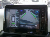【アラウンドビューモニター】空から見下ろした映像がナビ画面にて確認可能です。駐車もラクラクですよ♪