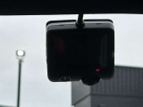 メルセデス・ベンツの定める厳しい基準をクリアしたお車のみをご案内させて頂きます。納車前整備はメーカー規定に基づき最大100項目にも及ぶ点検を熟練のメカニックによって行いご納車させて頂きます。