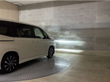 LEDヘッドランプです。十分な明るさを保ちつつも消費電力が少なく、バルブ寿命も長いのが特徴です。瞬時にMAXの光量を発揮するのもLEDならではです。