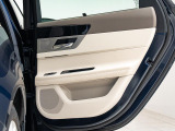 全国登録・納車可能でございます。ご自宅や勤務先などの指定先までお運びしますので遠方の方でもお任せください。