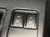 【シートヒーター】寒い日に重宝するシートヒーター!エアコンより早く温まってくれるので寒がりの人も安心ですね♪エアコンの温風は乾燥するから苦手、という方にもをおすすめです。