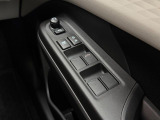ご納車後の定期的点検に合わせて、「エンジンオイル&フィルター交換」を行うお得なメンテナンスパッケージの「安心メンテナンスパック」をおすすめしております。詳細については当店スタッフまでお尋ねください。