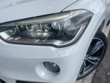 ●LEDヘッドライト:夜間走行時も良好な視界を確保し安心して運転できる高輝度LEDヘッドライトを装備!点灯速度が早く、消費電力も抑えられています。