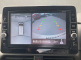 アラウンドビューモニターは4方向のカメラで真上から車を見たようにモニターで確認ができる日産の自慢の装備です。前後センサーにより移動物検知、障害物検知をして画面に表示。是非実際の車で体感してみてください