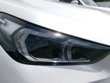 LEDヘッドライトを装備しております、夜間での視界確保に貢献します。