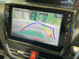 【バックカメラ】駐車時に後方がリアルタイム映像で確認できます。大型商業施設や立体駐車場での駐車時や、夜間のバック時に大活躍!運転スキルに関わらず、今や必須となった装備のひとつです!