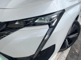 ●LEDヘッドライト:夜間走行時も良好な視界を確保し安心して運転できる高輝度LEDヘッドライトを装備!点灯速度が早く、消費電力も抑えられています。
