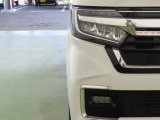 LEDヘッドライトは、点灯の瞬間から光量を発揮し、突然暗くなるトンネルなどでの安定感を高めます。