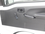 ダイハツディーラーでは「ダイハツ認定U-CAR」という基準を設け、車選びに詳しくないお客様でも「安心して選べる」をご提供しています。