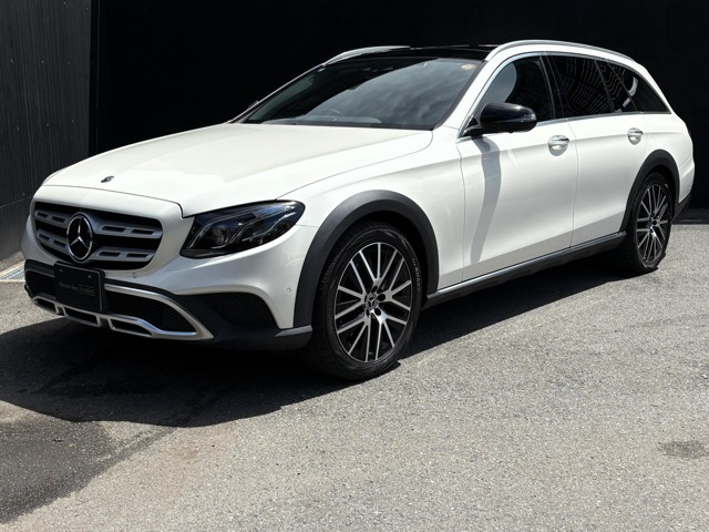 Eクラスオールテレイン E220d 4マチック ローレウスエディション 4WD
