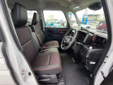 運転席シート廻りは使用感も少なく、良好な状態となっています。丁寧に使われていたことがよくわかりますね。