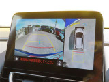 バックカメラの他に上から見下ろしたような画像が見れるアラウンド(全方位)モニター。前後左右を把握できます!