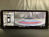 360度モニターは、4つのカメラによる前後左右・俯瞰映像でドライバーからは見えない領域の危険認知をサポート!全周囲の死角を減らし、狭い駐車場や幅寄せ、T字路の進入などの運転の安心感を高めます!