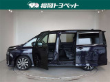 両側パワースライドドア付きだから、狭い駐車スペースなどでの 乗り降りラクラク!小さなお子さまのいるご家庭には嬉しい装備。