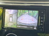 【アラウンドビューモニター】専用のカメラにより、上から見下ろしたような視点で360度クルマの周囲を確認することができます☆死角部分も確認しやすく、狭い場所での切り返しや駐車もスムーズに行えます。