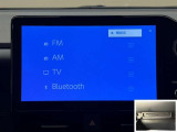Bluetooth対応、CD/DVD再生機能付き。お好きな音楽を聴きながらのドライブは楽しいですよね〜♪