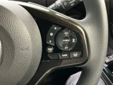 【アダプティブ・クルーズ・コントロール】予め設定した車速内でクルマが自動的に加減速。 前走車との適切な車間距離を維持しながら追従走行し、高速道路でのドライバーの疲労を軽減してくれる嬉しい機能付♪