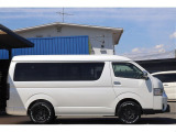 【☆新車☆ワゴンGL4WD/9型】内装架装 familiar&times;KNOT RECORDS!後席モニター装備♪