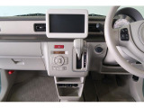 シフトノブの位置も最適配置なので、ラクな姿勢で、快適に運転できます。