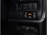 電動のスライドドアで楽々スムース!運転席からも開閉の操作もできます♪キーのスイッチひとつで自動開閉できる便利な機能もついてます♪