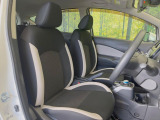 運転席シート廻りは使用感も少なく、良好な状態となっています。前オーナー様が丁寧に使っていたことがよくわかりますね。