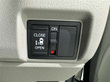 片側電動スライドドアで狭い所でも乗り降り楽々です!