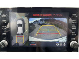 バックガイドモニターで、後方を確認しながら安心して駐車することができます。運転初心者も熟練者も必須の機能ですよ!